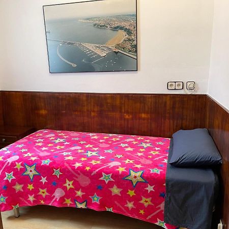 Habitación con baño privado Bilbao Exterior foto